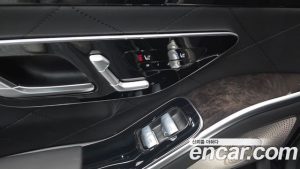 Mercedes-Benz S-Class S500L 4MATIC 2024 года из Южной Кореи