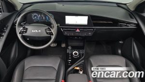 Kia Niro Signature 2025 года из Южной Кореи