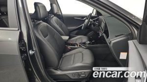 Kia Niro Signature 2025 года из Южной Кореи