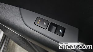 Kia Niro Signature 2025 года из Южной Кореи