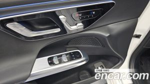 Mercedes-Benz E-Class E200 Avantgarde 2025 года из Южной Кореи