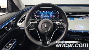 Mercedes-Benz E-Class E200 Avantgarde 2025 года из Южной Кореи