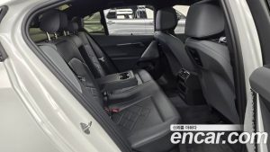 BMW 5-Series 530i xDrive M Sport 2024 года из Южной Кореи