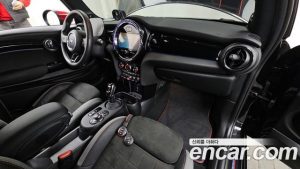 Mini Cooper JCW 2023 года из Южной Кореи