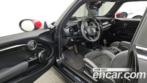 Mini Cooper JCW 2023 года из Южной Кореи