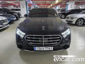 Mercedes-Benz E-Class E300 4MATIC Exclusive 2024 года из Южной Кореи