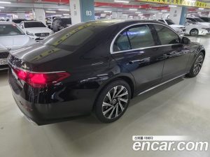 Mercedes-Benz E-Class E300 4MATIC Exclusive 2024 года из Южной Кореи