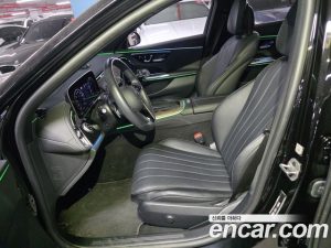 Mercedes-Benz E-Class E300 4MATIC Exclusive 2024 года из Южной Кореи