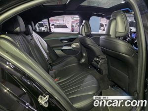 Mercedes-Benz E-Class E300 4MATIC Exclusive 2024 года из Южной Кореи