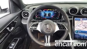 Mercedes-Benz C-Class C300 4MATIC Avantgarde 2024 года из Южной Кореи