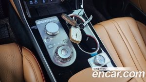 Genesis GV80 2.5T Бензин AWD 2024 года из Южной Кореи