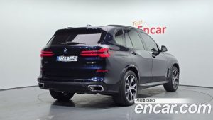 BMW X5 xDrive 40i M Sport 2024 года из Южной Кореи