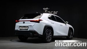 Lexus UX 2.0 F-Sport 2WD 2025 года из Южной Кореи