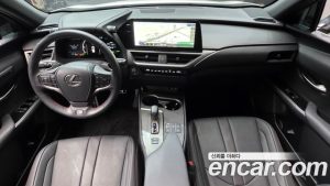 Lexus UX 2.0 F-Sport 2WD 2025 года из Южной Кореи