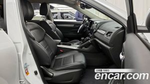 Renault-KoreaSamsung QM6 2.0 GDe LE Signature 2WD 2023 года из Южной Кореи