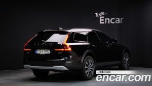 Volvo V90 B5 ULTIMATE AWD 2024 года из Южной Кореи
