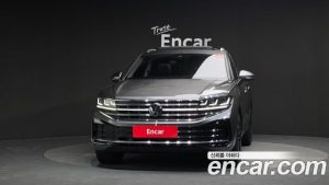Volkswagen Touareg 3.0 TDI Prestige 2024 года из Южной Кореи