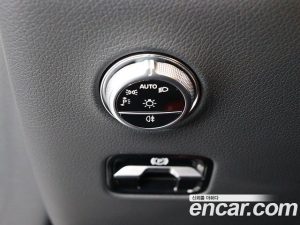 Mercedes-Benz GLC-Class GLC300 4MATIC AMG Line 2025 года из Южной Кореи