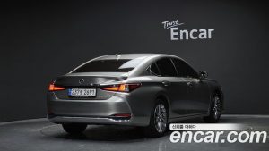 Lexus ES Luxury Plus 2025 года из Южной Кореи