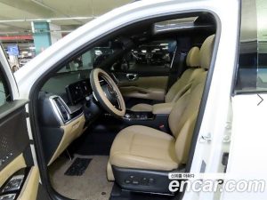 Kia Sorento HEV 1.6 2WD 2024 года из Южной Кореи