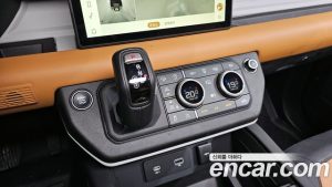 Land Rover Defender 110 P300 X- SE 2024 года из Южной Кореи
