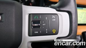 Land Rover Defender 110 P300 X- SE 2024 года из Южной Кореи