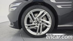 Genesis G80 Бензин 2.5 Turbo AWD 2025 года из Южной Кореи