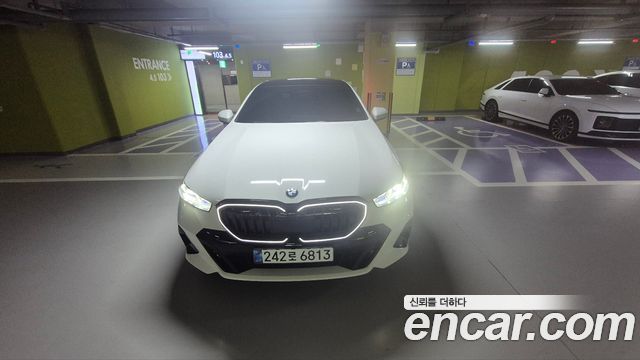 BMW 5-Series 520i M Sport 2025 года из Кореи