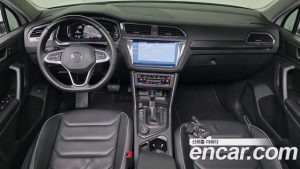 Volkswagen Tiguan 2.0 TDI 4 Prestige 2023 года из Южной Кореи
