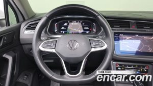 Volkswagen Tiguan 2.0 TDI 4 Prestige 2023 года из Южной Кореи