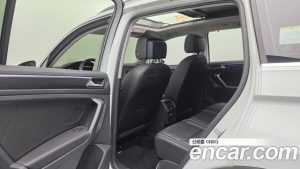 Volkswagen Tiguan 2.0 TDI 4 Prestige 2023 года из Южной Кореи