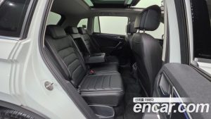 Volkswagen Tiguan 2.0 TDI 4 Prestige 2023 года из Южной Кореи