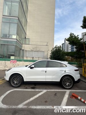Porsche Cayenne 3.0 Coupe 2023 года из Южной Кореи