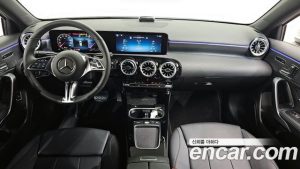 Mercedes-Benz A-Class A220 SEDAN 2025 года из Южной Кореи