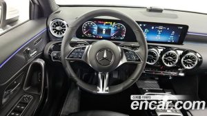 Mercedes-Benz A-Class A220 SEDAN 2025 года из Южной Кореи