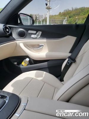 Mercedes-Benz E-Class E250 AMG Line 2023 года из Южной Кореи