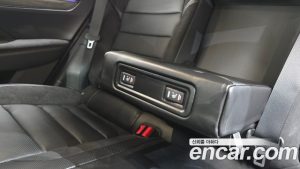 Renault-KoreaSamsung QM6 2.0 LPe Premiere 2WD 2023 года из Южной Кореи
