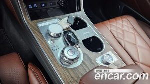 Genesis GV80 2.5T Бензин AWD 2024 года из Южной Кореи