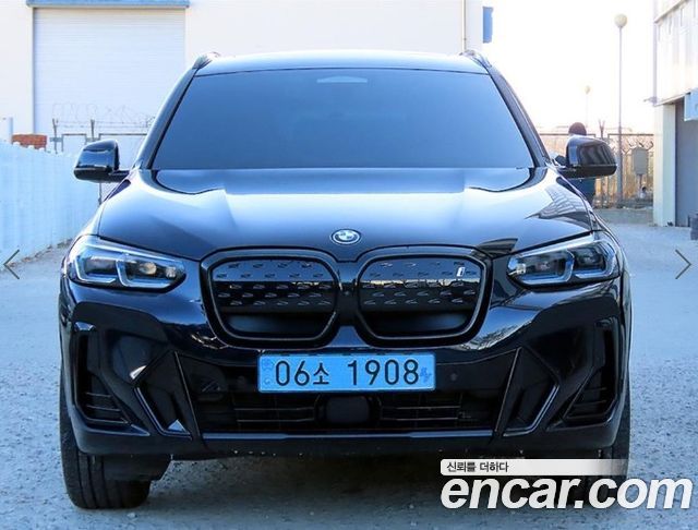 BMW iX3 M Sport 2025 года из Кореи