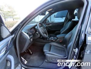 BMW iX3 M Sport 2025 года из Южной Кореи