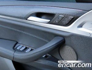 BMW iX3 M Sport 2025 года из Южной Кореи