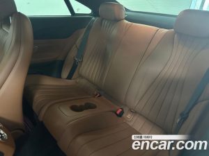 Mercedes-Benz E-Class E300d 4MATIC Coupe 2023 года из Южной Кореи