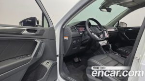 Volkswagen Tiguan 2.0 TDI Prestige 2023 года из Южной Кореи