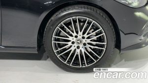 Mercedes-Benz C-Class C200 Avantgarde 2025 года из Южной Кореи
