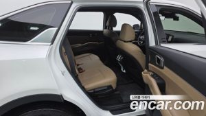 Kia Sorento HEV 1.6 2WD 2024 года из Южной Кореи