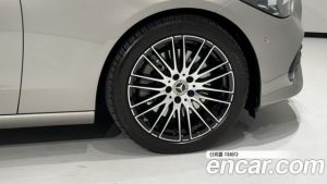 Mercedes-Benz C-Class C300 4MATIC Avantgarde 2024 года из Южной Кореи