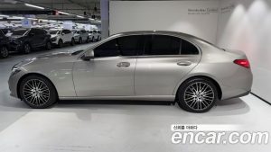 Mercedes-Benz C-Class C300 4MATIC Avantgarde 2024 года из Южной Кореи
