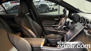 Mercedes-Benz C-Class C300 4MATIC Avantgarde 2024 года из Южной Кореи