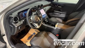 Mercedes-Benz C-Class C300 4MATIC Avantgarde 2024 года из Южной Кореи
