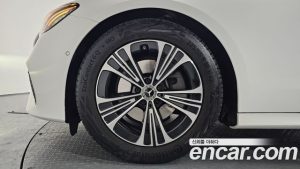 Mercedes-Benz E-Class E200 Avantgarde 2025 года из Южной Кореи